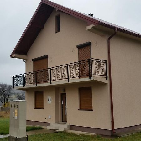 Apartments Breza コラシン エクステリア 写真